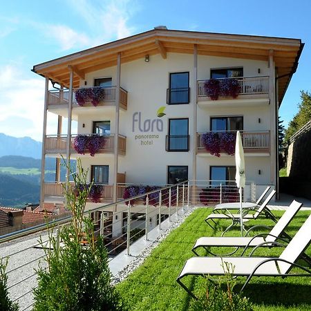 Panorama Hotel Flora Villandro Exterior photo